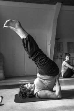Femme pratiquant le Yoga à Porrentruy